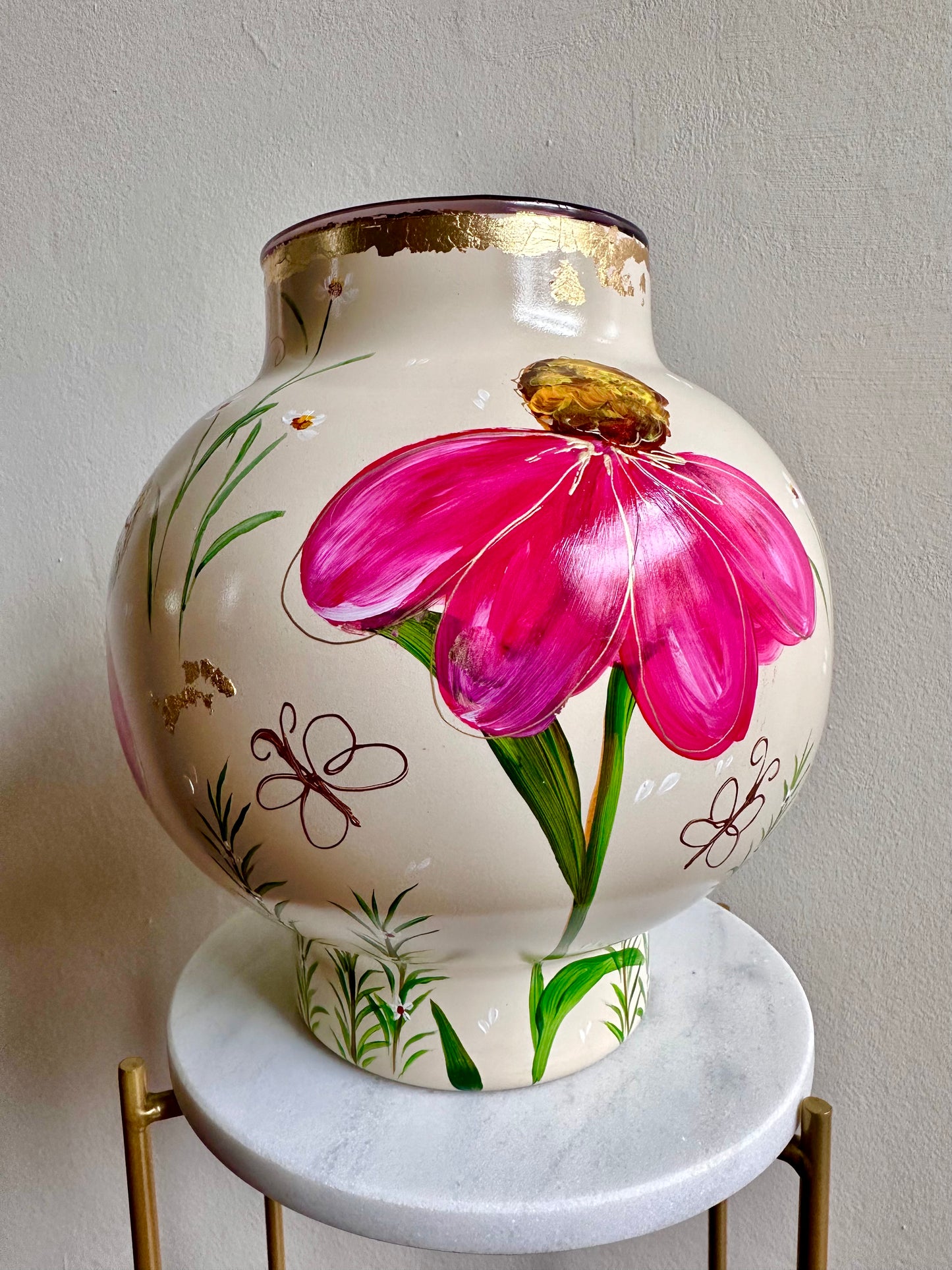Hand-painted Flower Vase, 26 cm x 26 cm